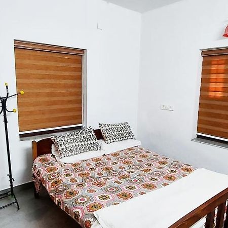 Forestay -3 Bhk Villa Kochi Pallipuram Экстерьер фото